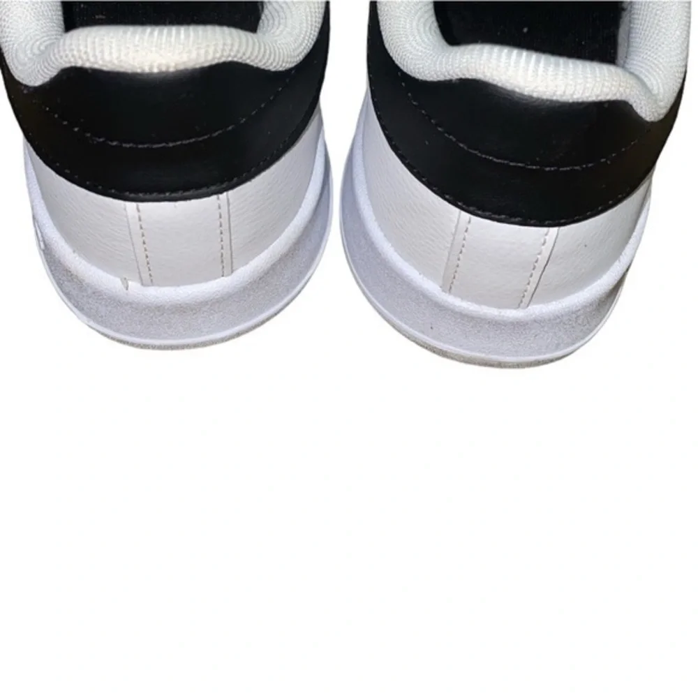 Adidas Men’s  Breaknet Sneakers White‎ With Black Classic 3 Stripe Size 9
